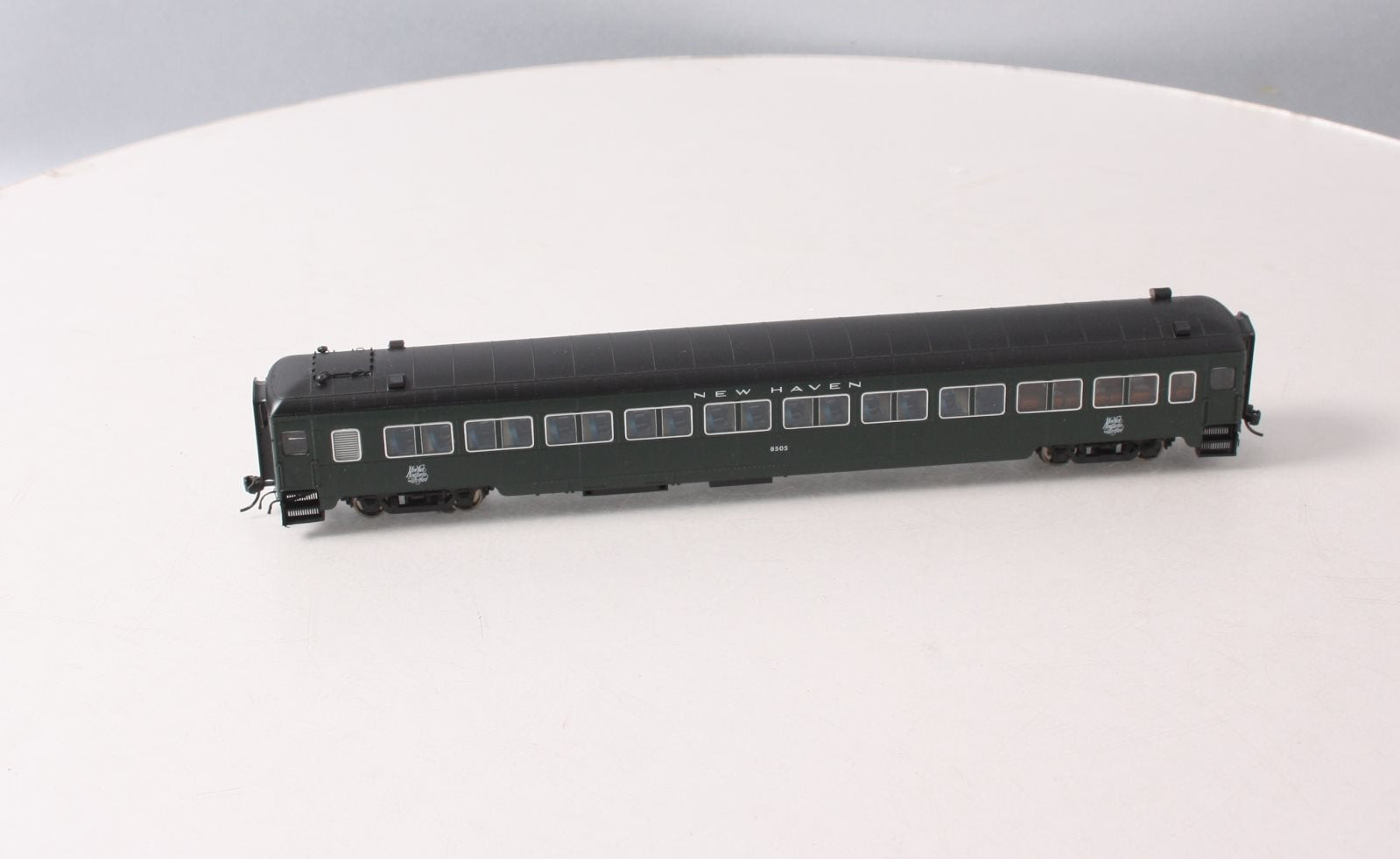 Rapido Trains 109122 HO New Haven 10-Window Coach #8254