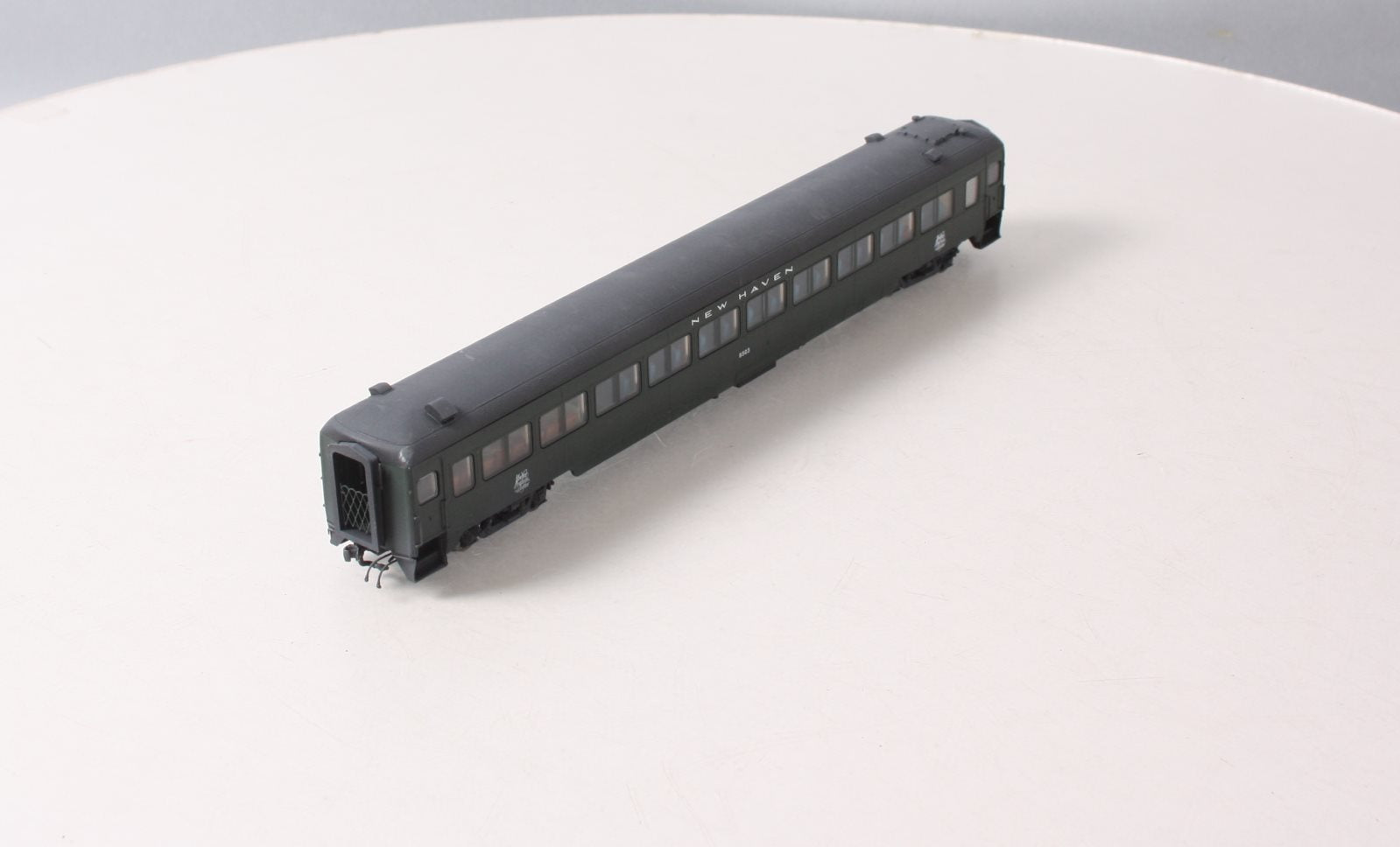 Rapido Trains 109106 HO New Haven 10-Window Smoker Coach #8503