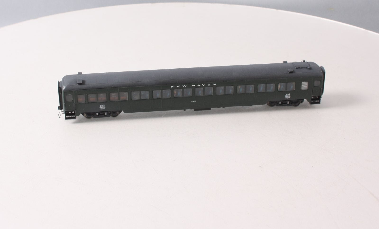 Rapido Trains 109106 HO New Haven 10-Window Smoker Coach #8503