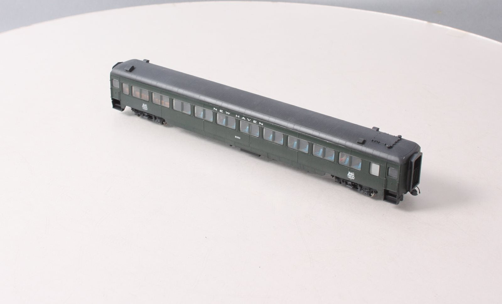 Rapido Trains 109106 HO New Haven 10-Window Smoker Coach #8503