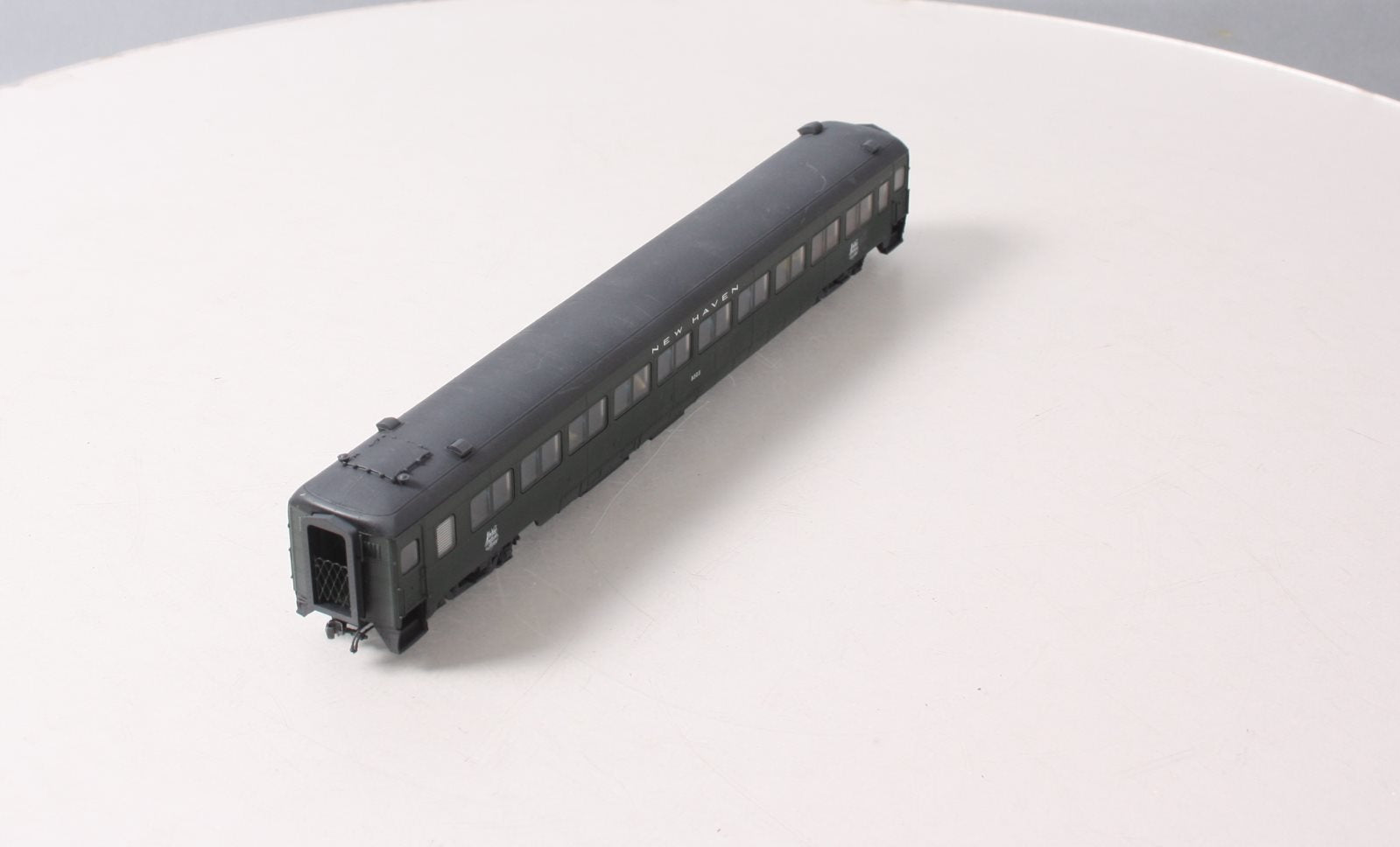 Rapido Trains 109106 HO New Haven 10-Window Smoker Coach #8503