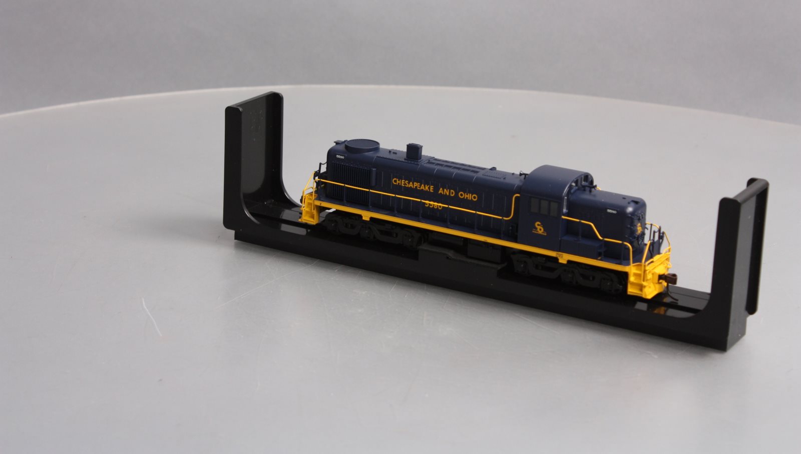 Atlas 10001947 HO Chesapeake and Ohio Silver Series RSD-4/5 Locomotive #5580