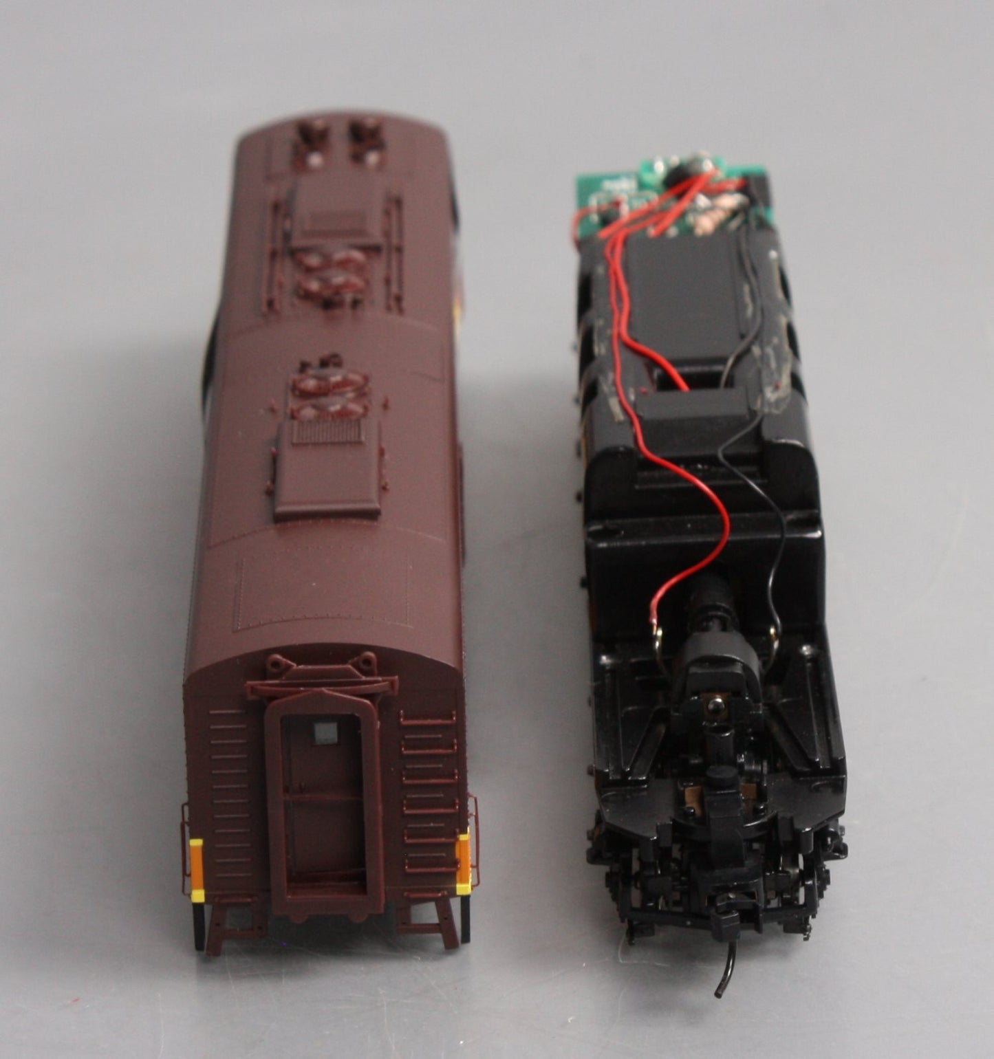 Proto 2000 30799 HO Scale Illinois Central E8/9 Diesel Locomotive #4308