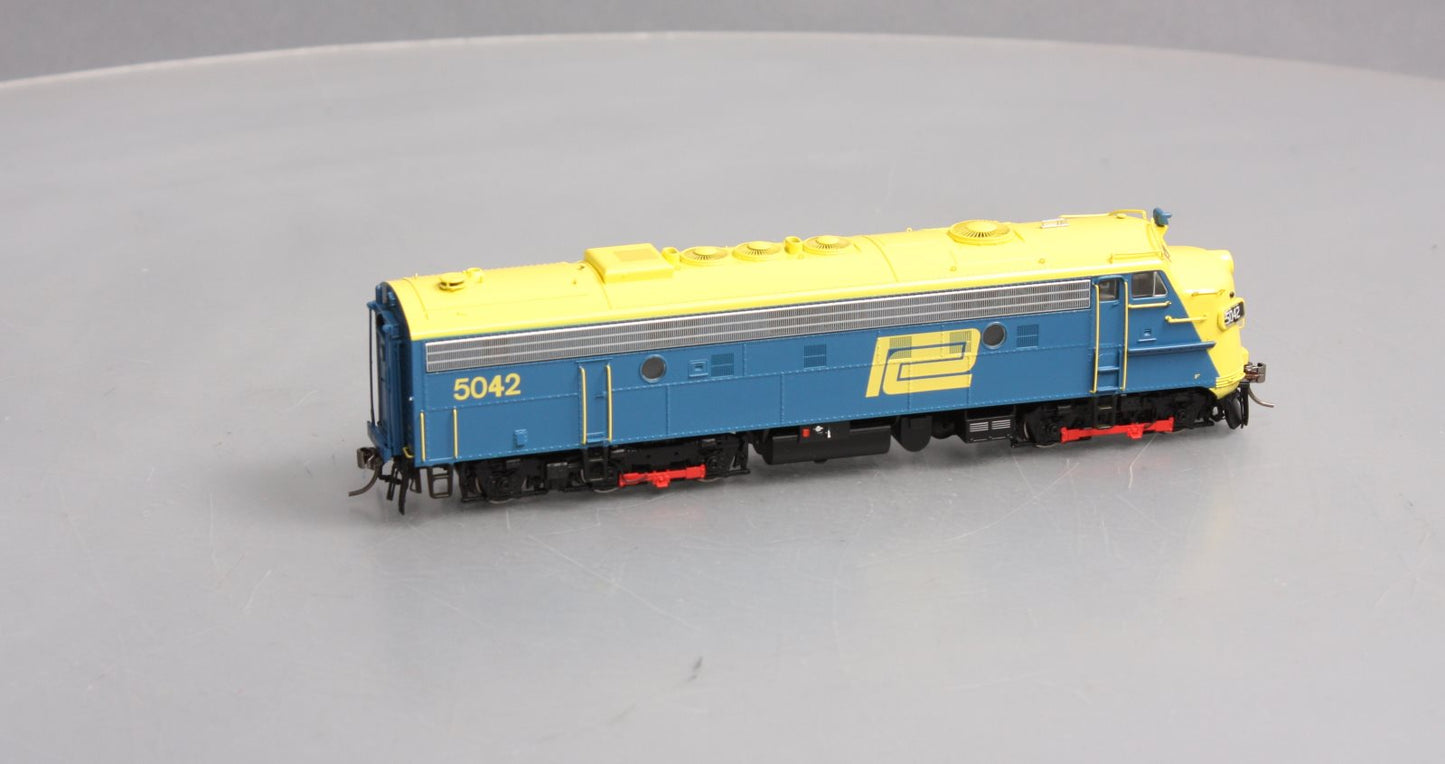 Rapido Trains 14537 HO Penn Central EMD FL9 with LokSound & DCC #5042