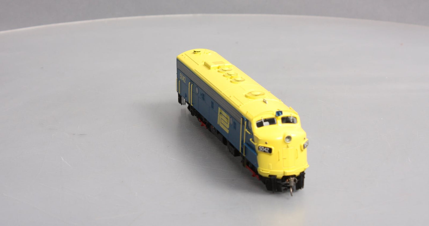 Rapido Trains 14537 HO Penn Central EMD FL9 with LokSound & DCC #5042