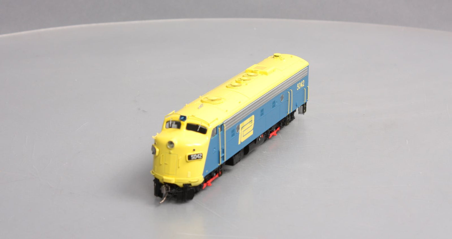 Rapido Trains 14537 HO Penn Central EMD FL9 with LokSound & DCC #5042
