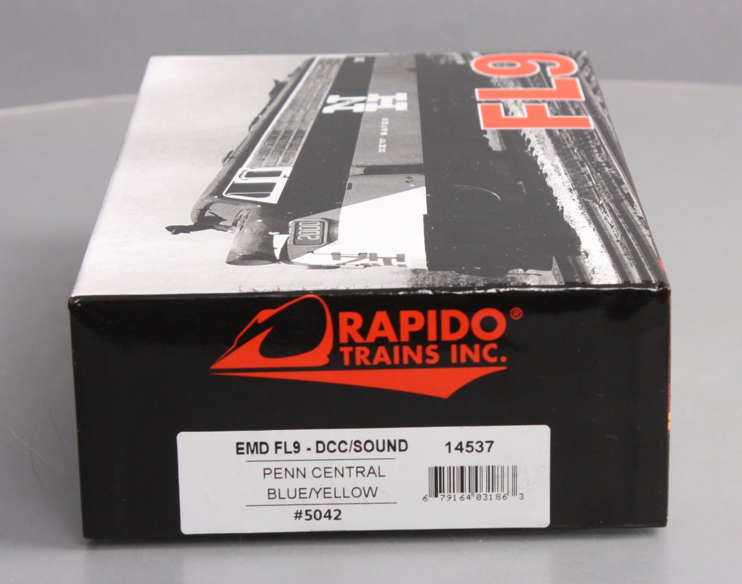 Rapido Trains 14537 HO Penn Central EMD FL9 with LokSound & DCC #5042
