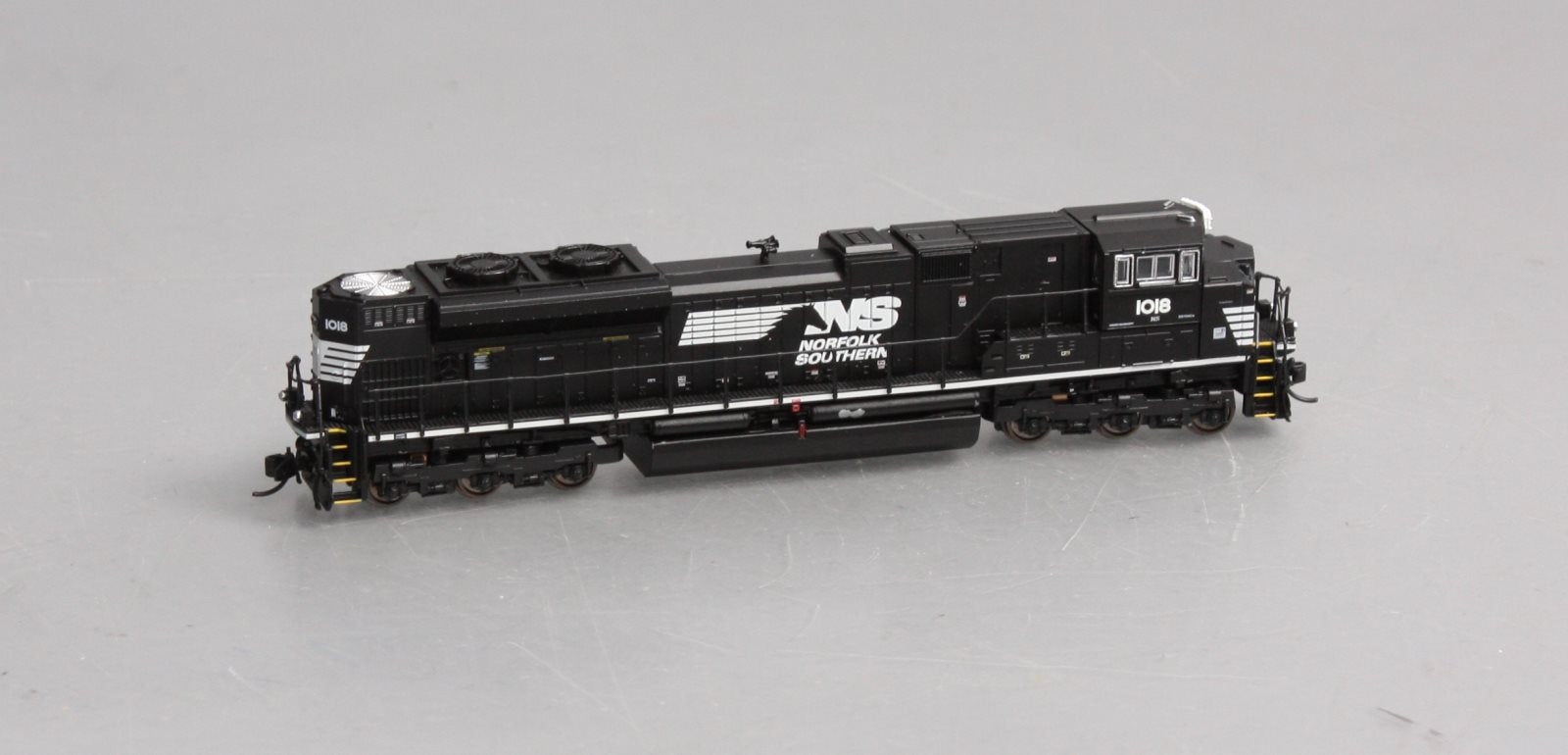 Broadway Limited 3460 N Norfolk Southern SD70ACe Diesel Loco #1018 w/Sound & DCC