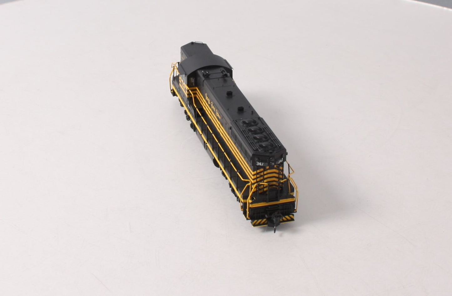 Walthers 920-48631 HO Nickel Plate Road EMD SD9 Diesel Loco Standard DC #347