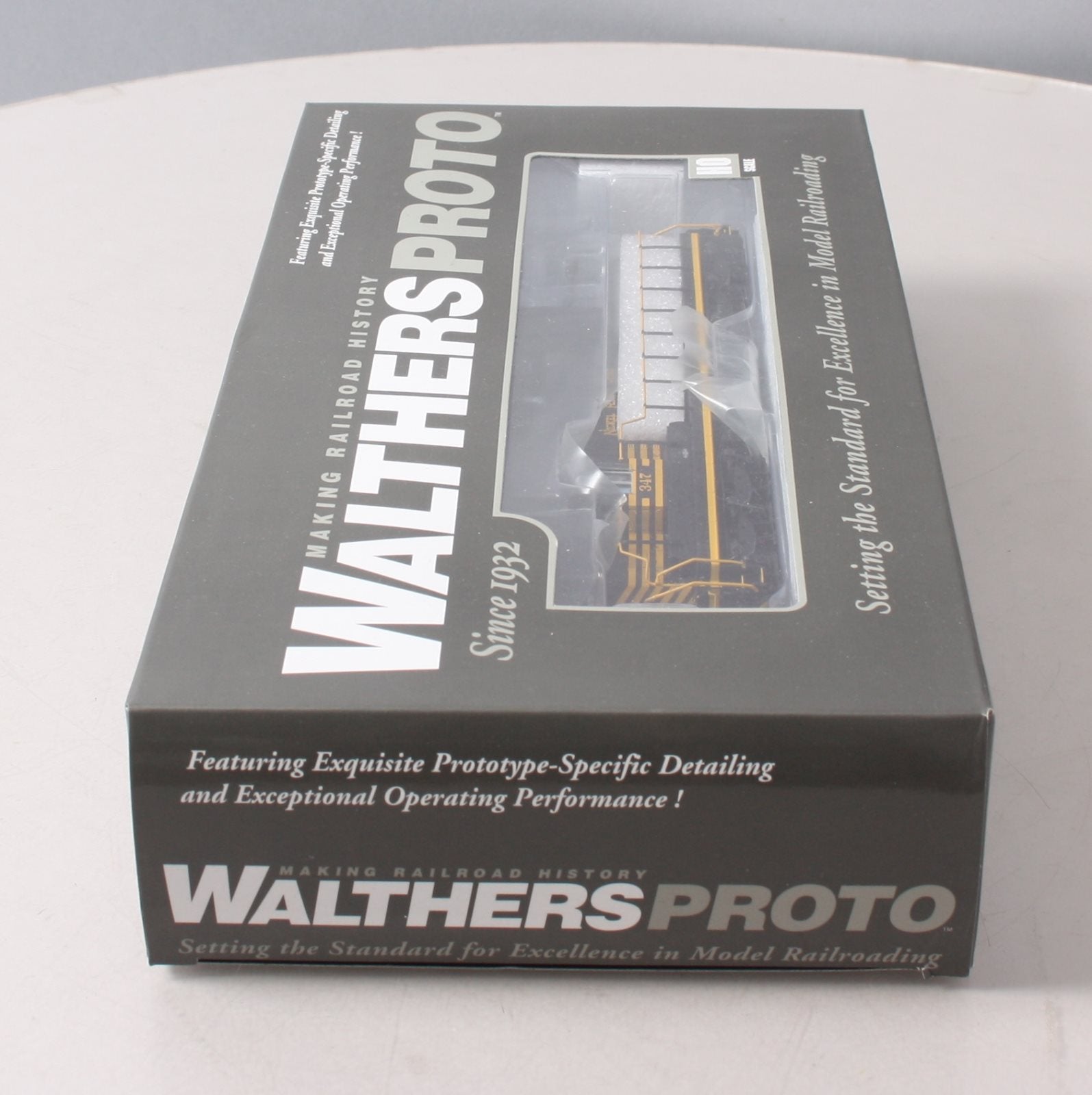 Walthers 920-48631 HO Nickel Plate Road EMD SD9 Diesel Loco Standard DC #347