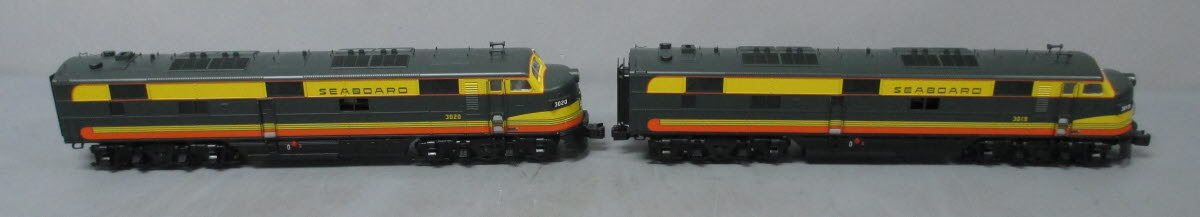 Lionel 6-82834 Seaboard System AA E7 Diesel Locomotive Set #3019 & #3020