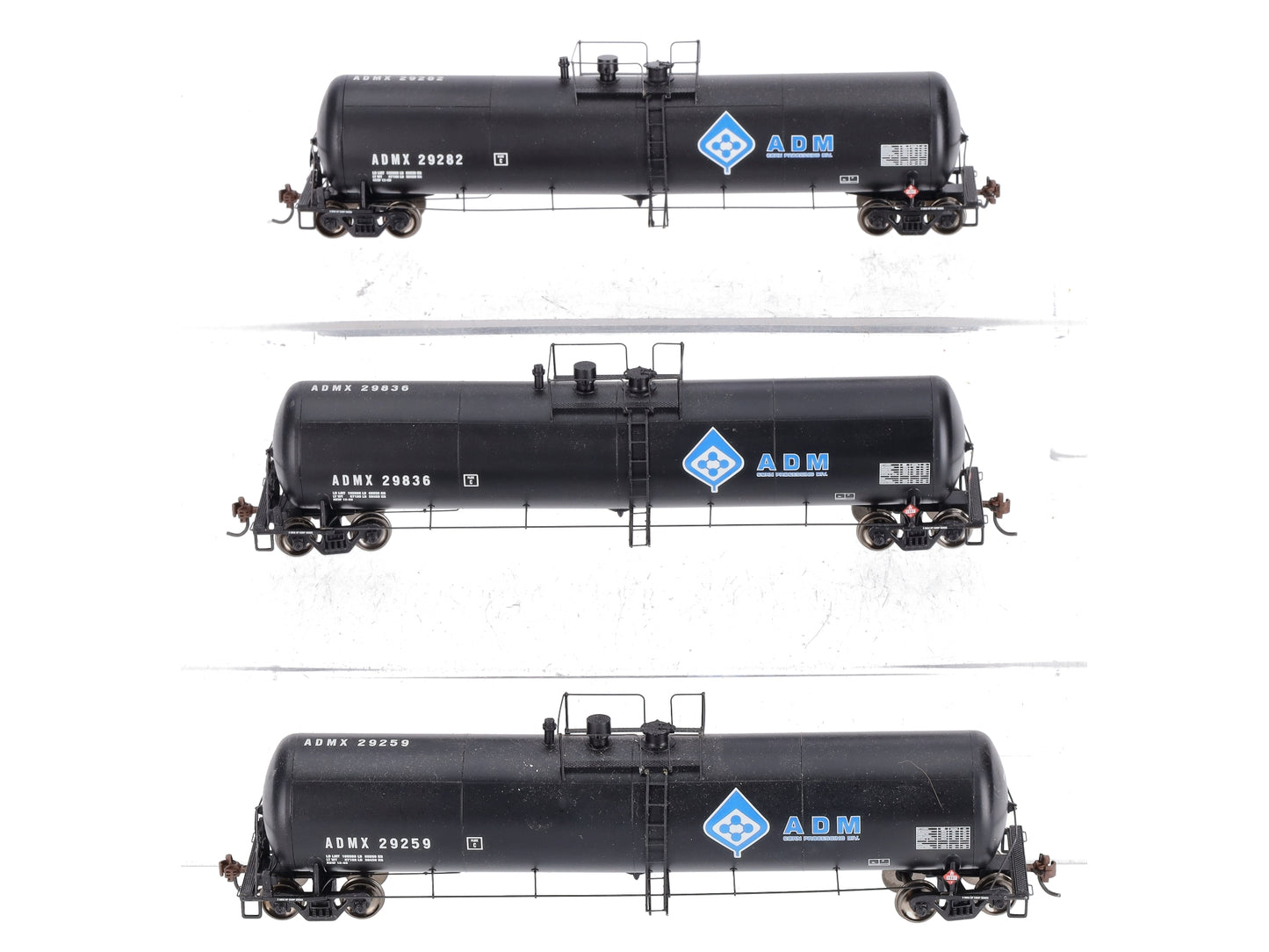Athearn 97627 HO Scale ADM 30K Gallon Ethanol Tank Cars (Set of 3)