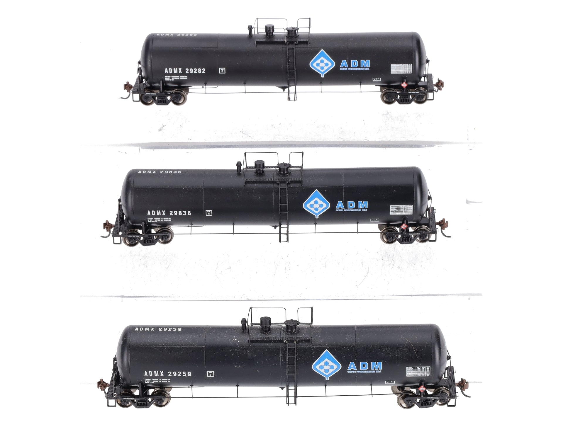 Athearn 97627 HO Scale ADM 30K Gallon Ethanol Tank Cars (Set of 3)