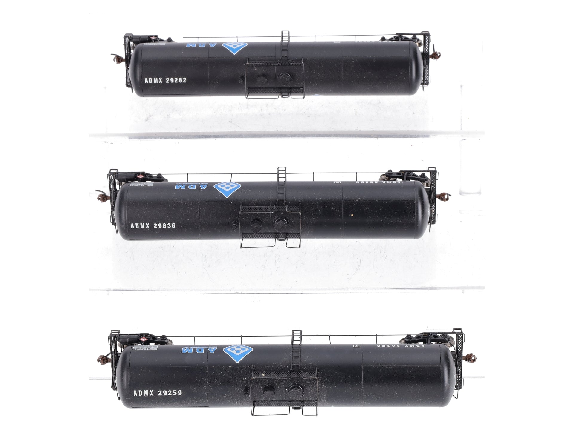 Athearn 97627 HO Scale ADM 30K Gallon Ethanol Tank Cars (Set of 3)
