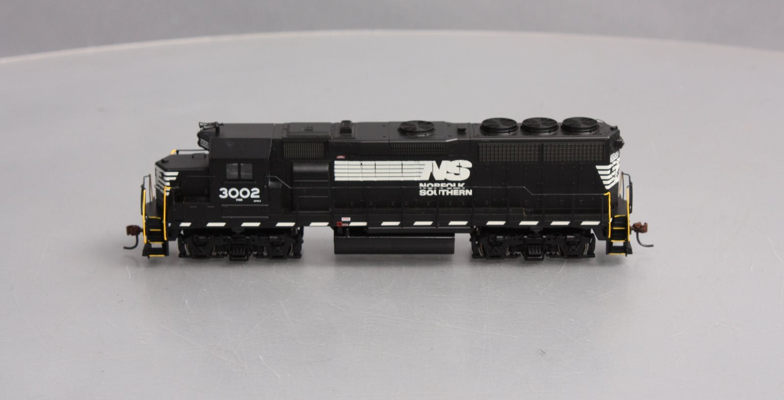 Athearn 89745 HO Norfolk Southern EMD GP40-2 Powered Diesel Locomotive #3002