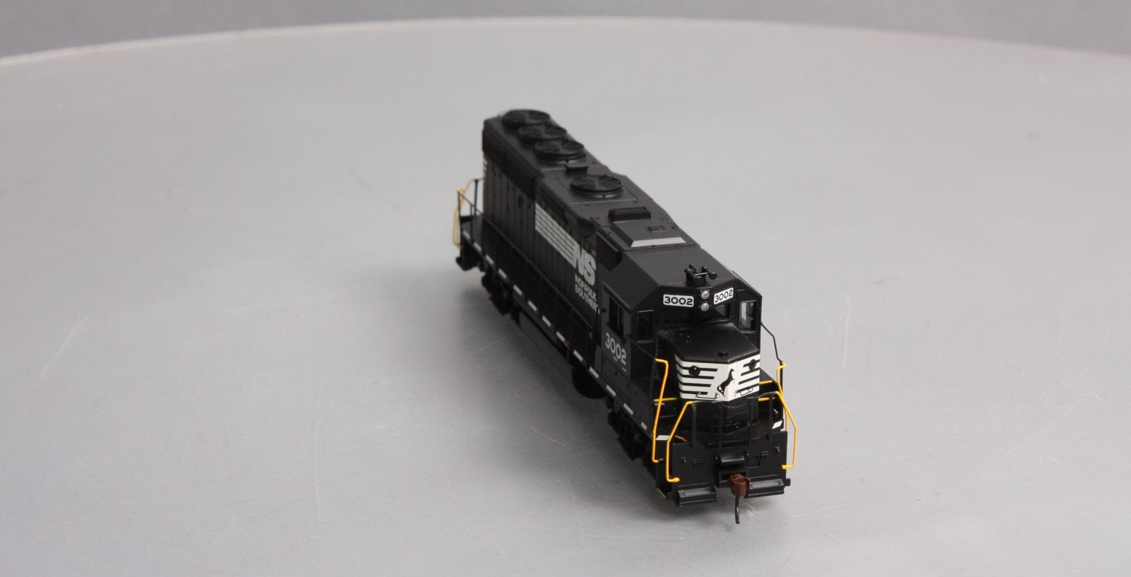 Athearn 89745 HO Norfolk Southern EMD GP40-2 Powered Diesel Locomotive #3002