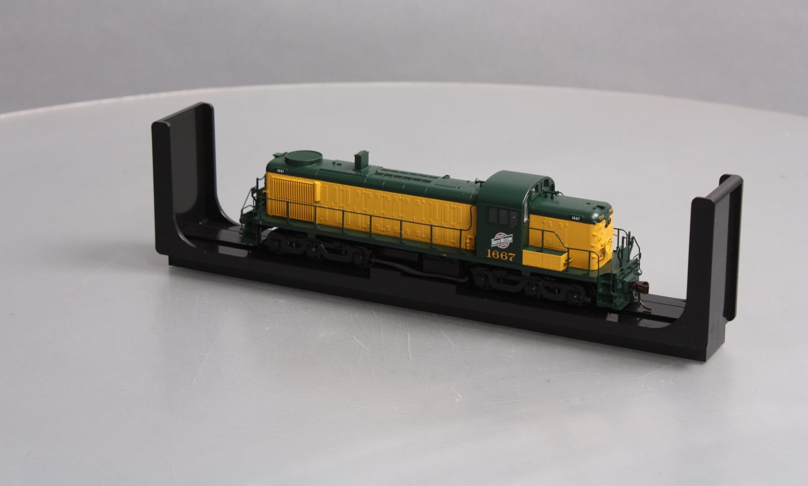 Atlas 10003033 HO Chicago North Western Alco RSD-4/5 Diesel Lcomotive #1667