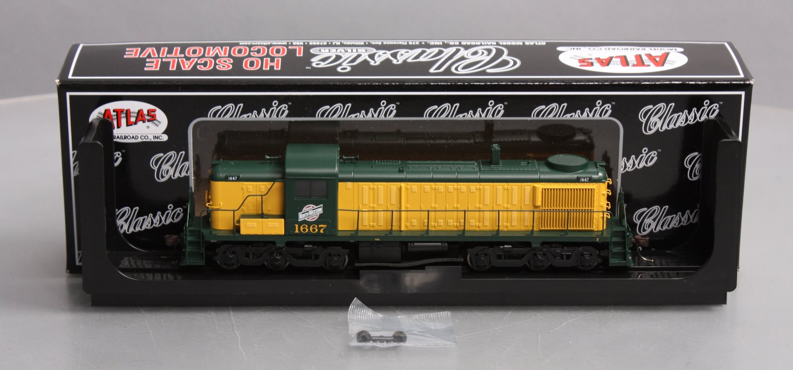 Atlas 10003033 HO Chicago North Western Alco RSD-4/5 Diesel Lcomotive #1667