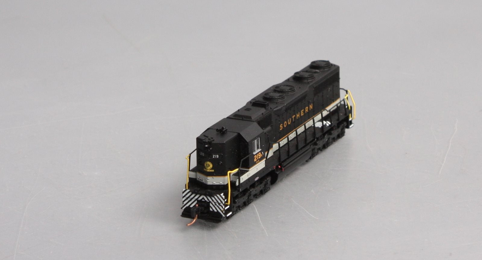 Atlas 40002115 N Southern Railway EMD SD35 High Nose Diesel Engine #219