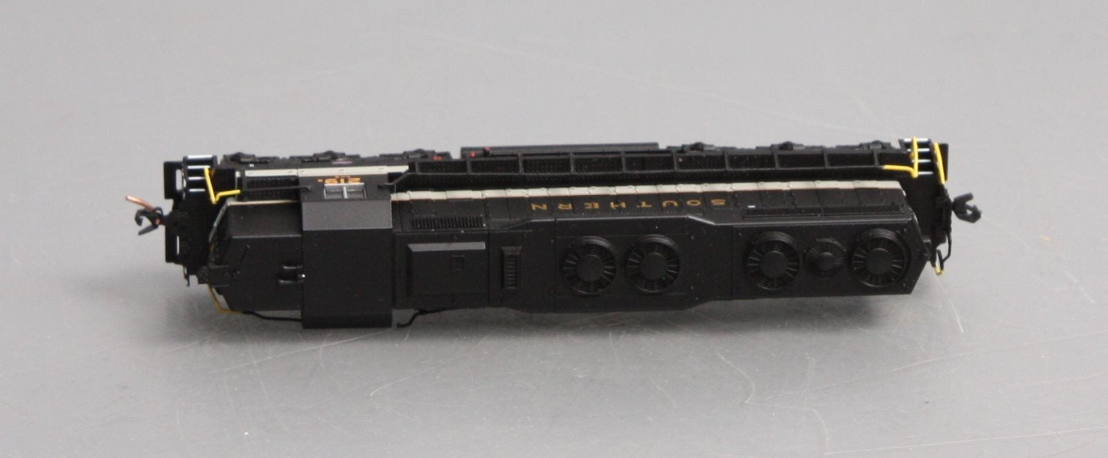 Atlas 40002115 N Southern Railway EMD SD35 High Nose Diesel Engine #219