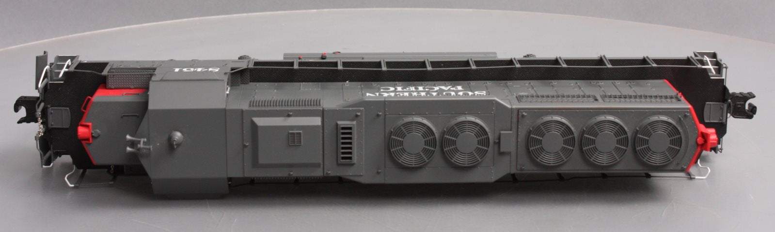 Lionel 6-82286 BTO Southern Pacific 'Daylight' Legacy SD40 Diesel Loco #8451