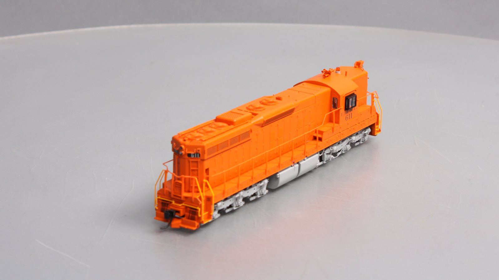 Walthers 920-41628 HO Elgin, Joilet & Eastern EMD SD9 Diesel Locomotive #611