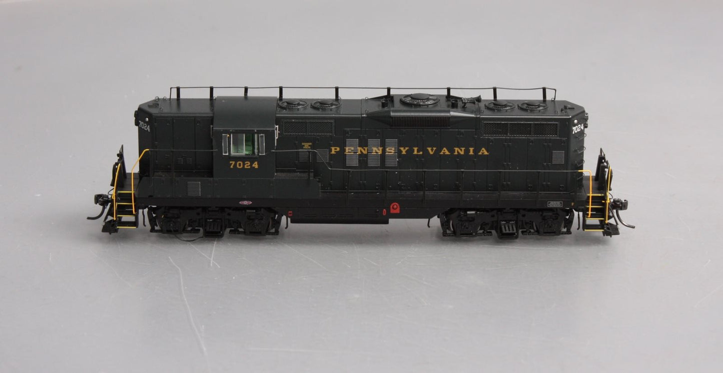 Athearn G64100 HO Pennsylvania GP9 Diesel locomotive #7024