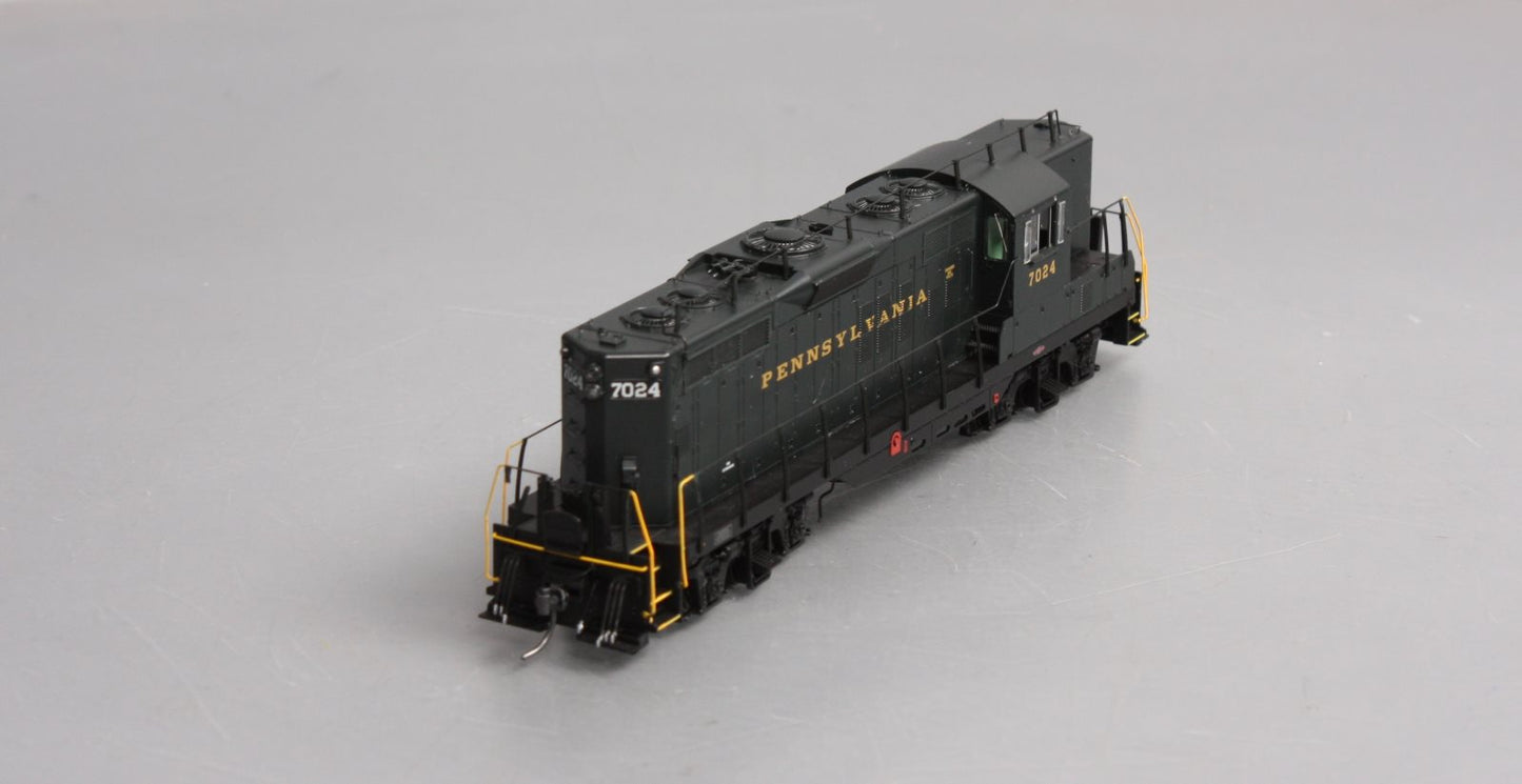 Athearn G64100 HO Pennsylvania GP9 Diesel locomotive #7024