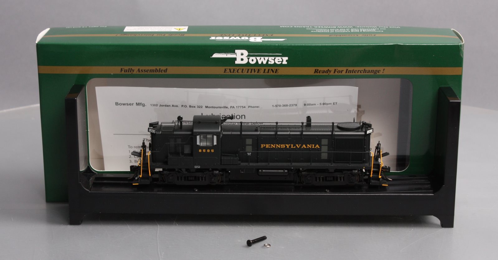 Bowser 24685 HO PRR Alco RS-3 Phase III Diesel Locomotve #8595