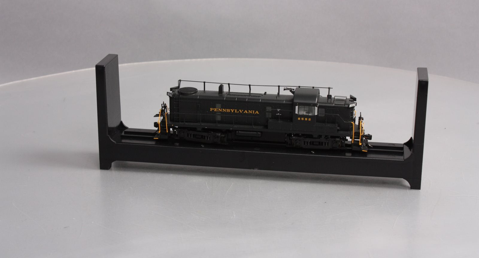 Bowser 24687 HO PRR Alco RS-3 Diesel Locomotive #8592 with DCC