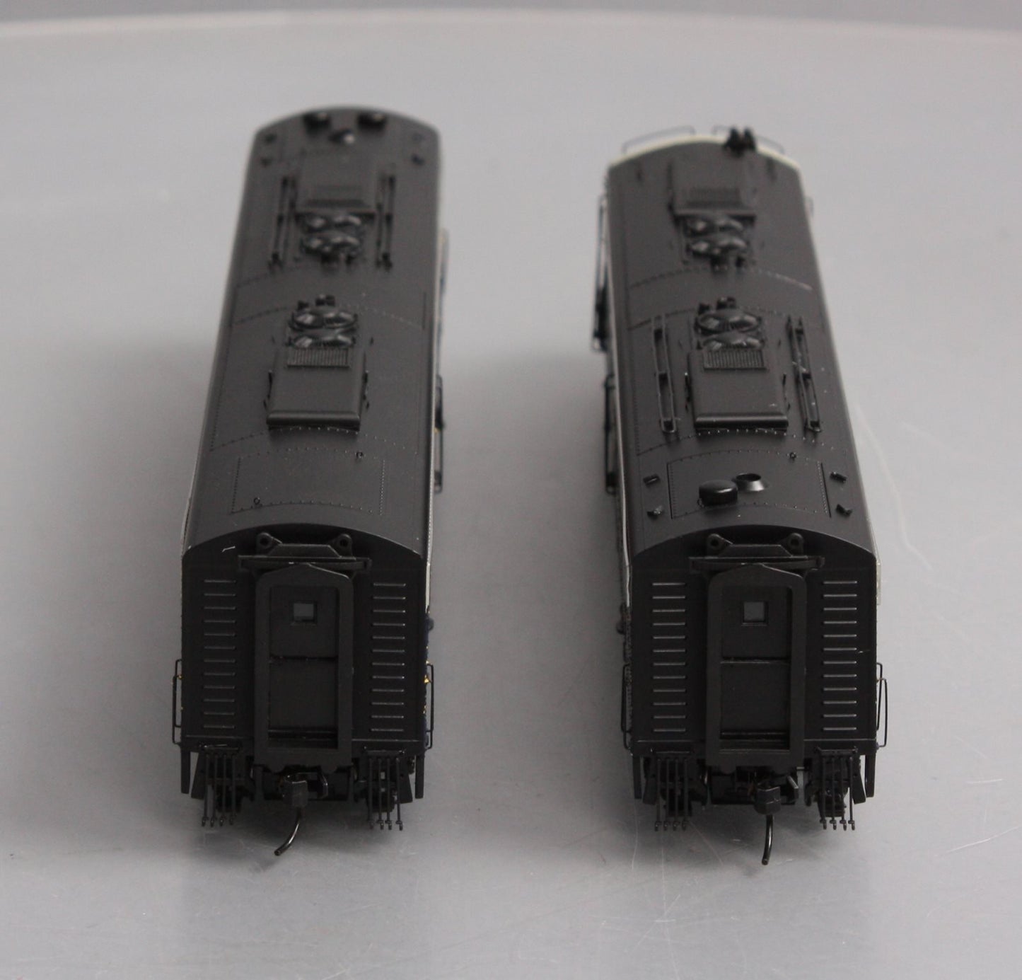 Walthers 920-48368 32 HO Baltimore & Ohio EMD E9A/E8Bm #1454/2415