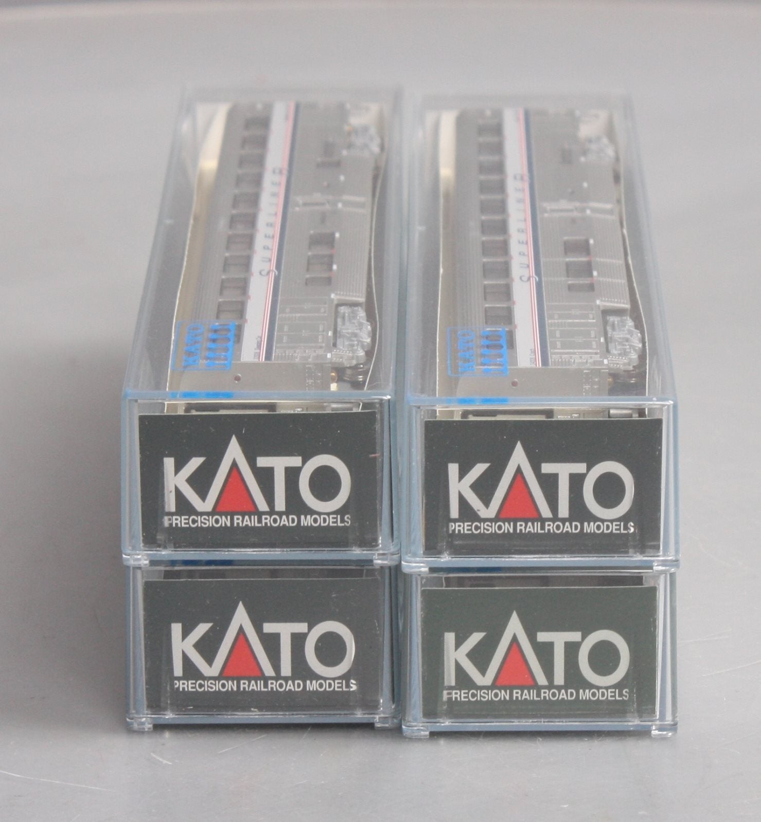 Kato 106-3504 N Scale Amtrak Superliner 4-Car Passenger (Set A)