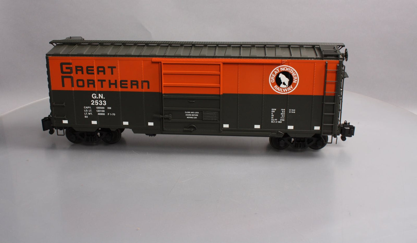USA Trains R19205B G Great Northern 40 Ft. PS-1 Simulated Steel Box Car