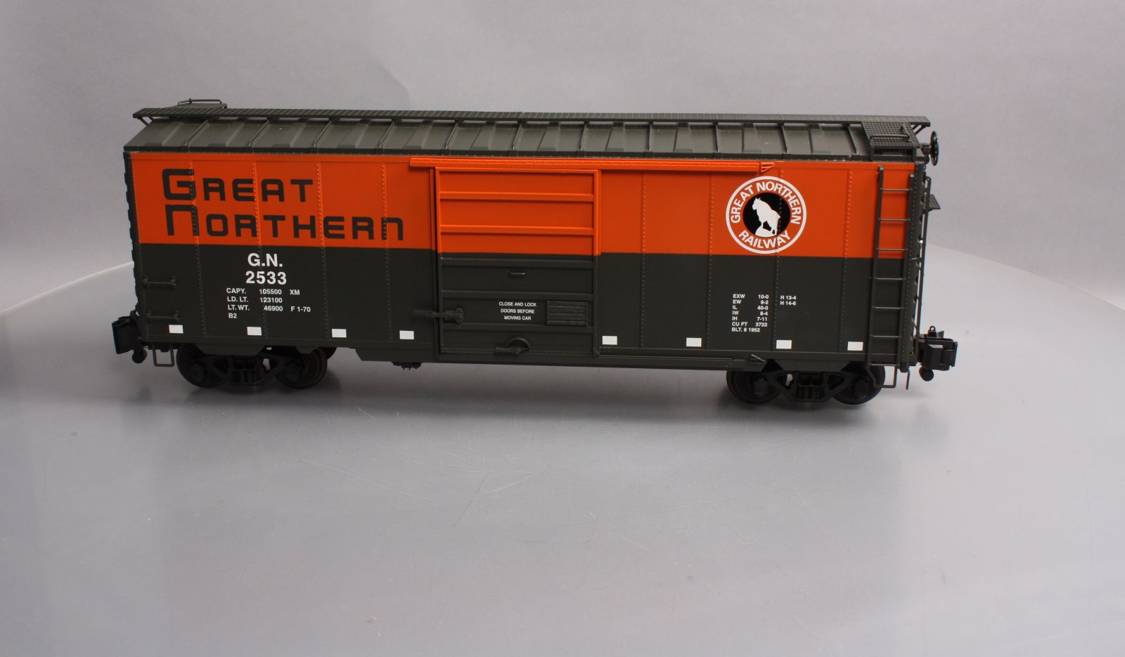 USA Trains R19205B G Great Northern 40 Ft. PS-1 Simulated Steel Box Car