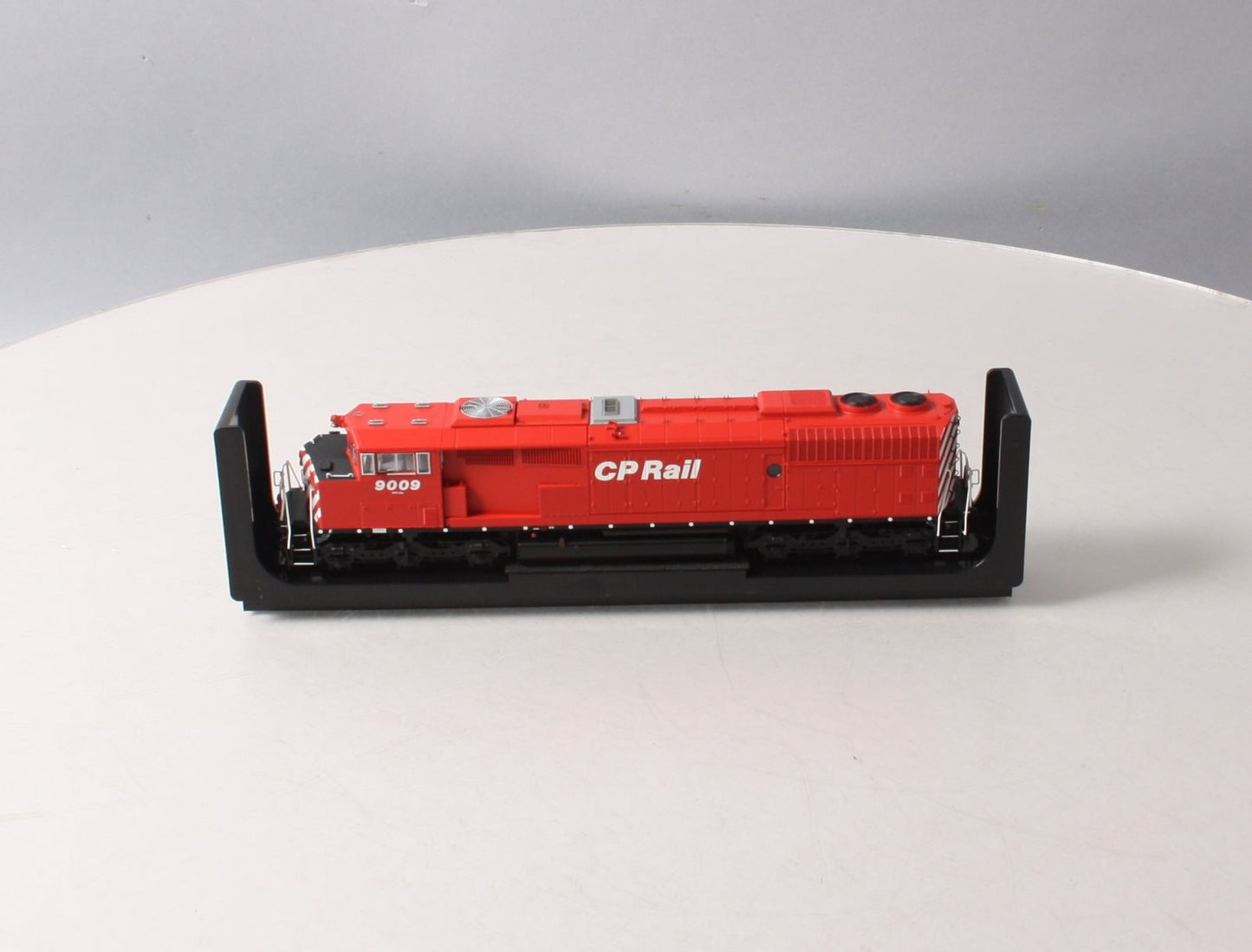 Bowser 24336 HO Scale CP Rail GMD SD40-2 #9009