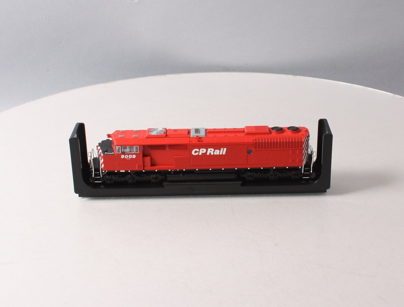 Bowser 24336 HO Scale CP Rail GMD SD40-2 #9009