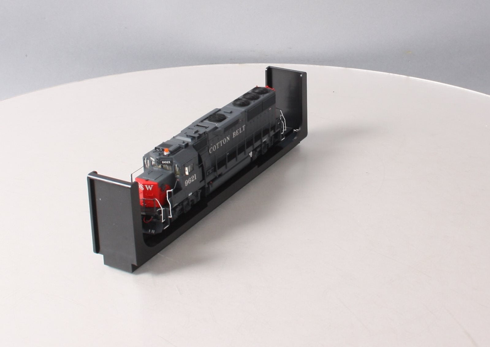 Fox Valley Models 20301 HO Cotton Belt SSW EMD GP60 #9621 – Trainz