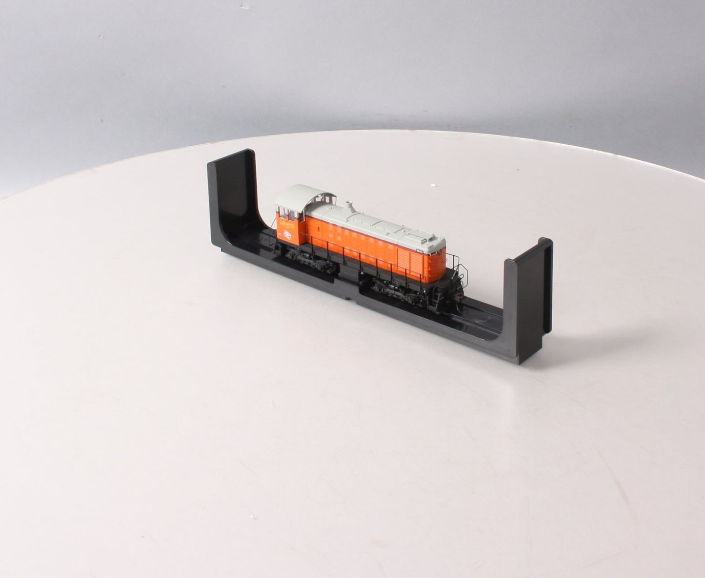 Atlas 10001897 HO Milwaukee Road Alco S2 Diesel Engine #1665