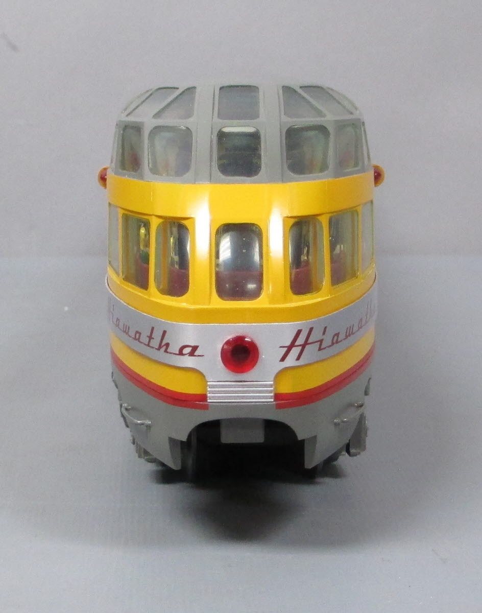 Lionel 6-20030 O Milwaukee 'Olympian' 18” Aluminum Cars Set & Skytop (4)