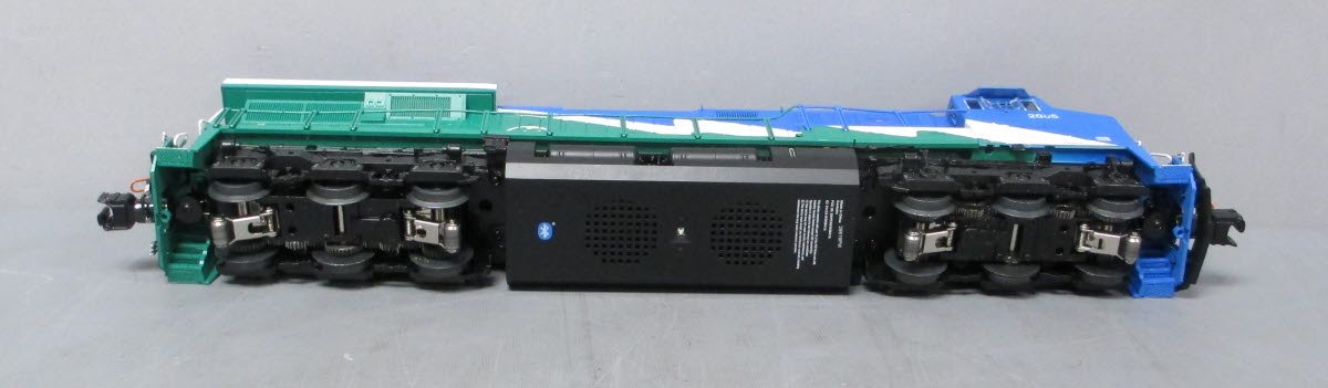 Lionel 1933301 O GE Legacy ES44AC Diesel Locomotive #2005