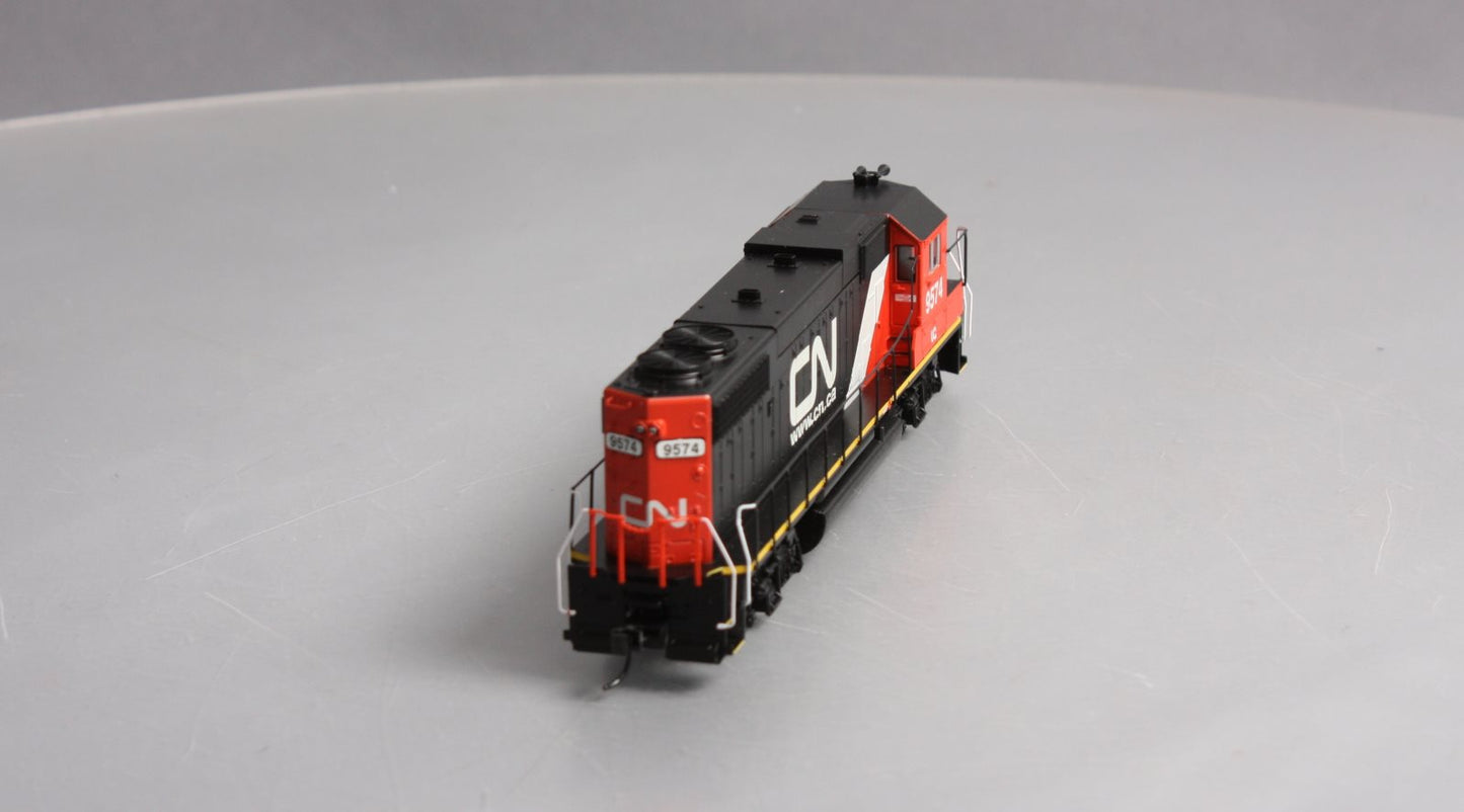 Athearn 29219 HO Canadian National CP38-2 Diesel Locomotive #9574