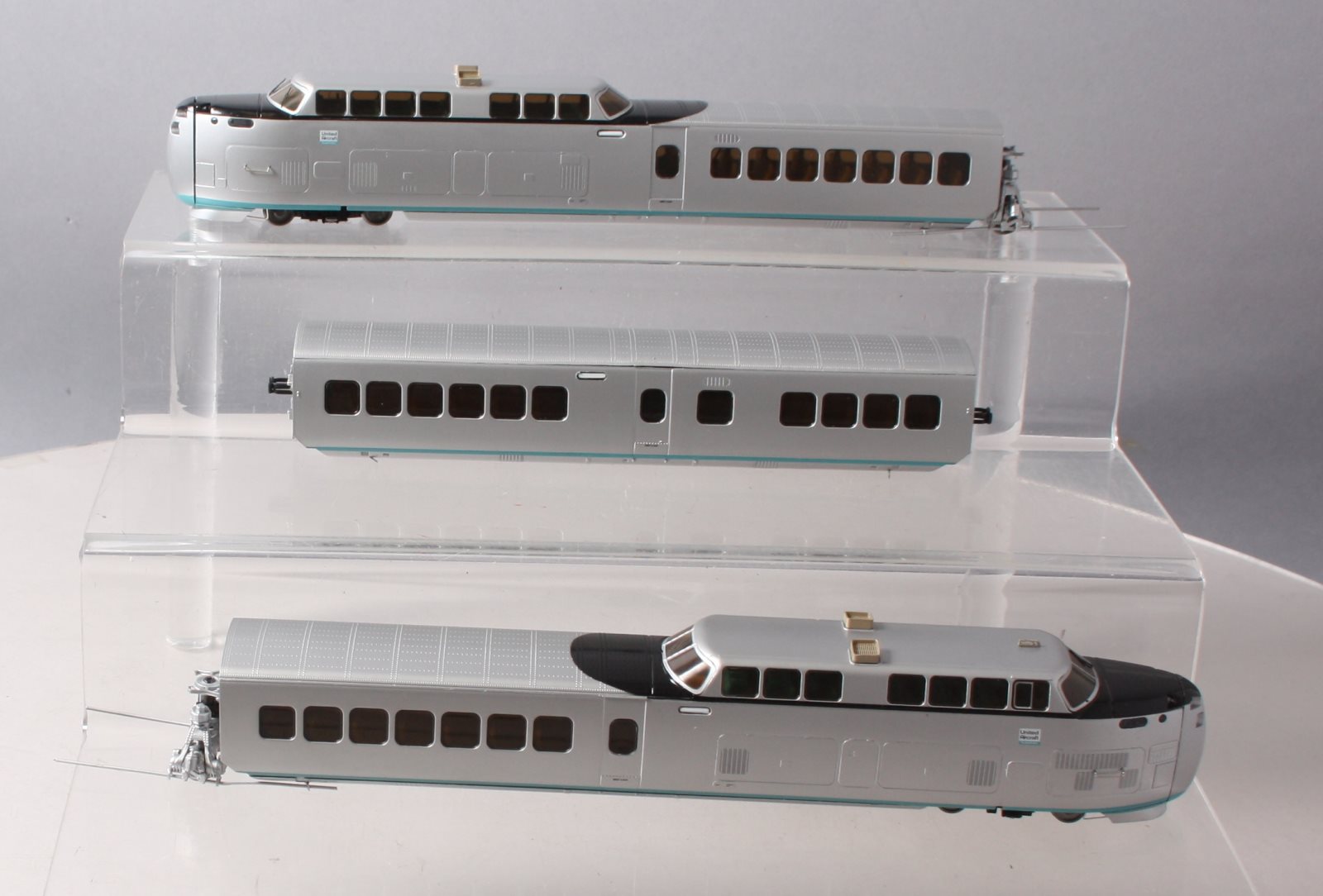 Rapido Trains 200001 New Haven TurboTrain HO Gauge Diesel Passenger Train Set