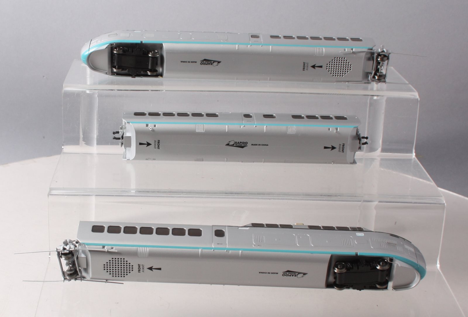 Rapido Trains 200001 New Haven TurboTrain HO Gauge Diesel Passenger Train Set