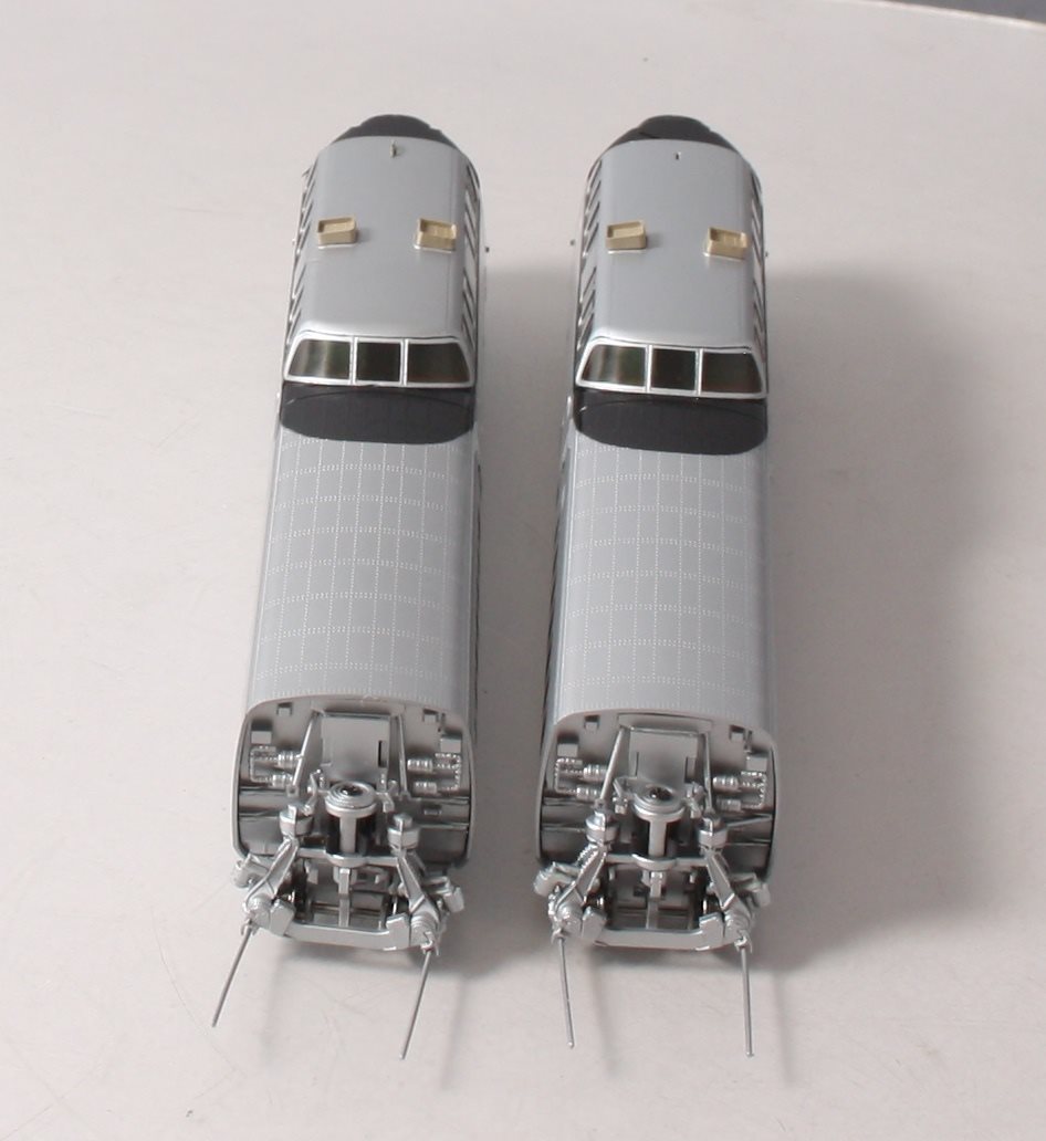 Rapido Trains 200001 New Haven TurboTrain HO Gauge Diesel Passenger Train Set