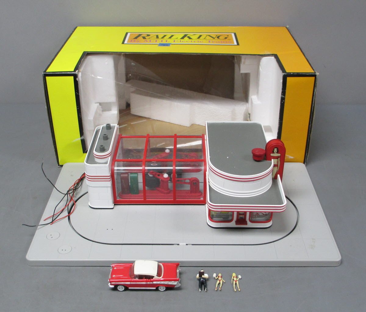 MTH 30-9167 O Gauge Operating Bikini Car Wash