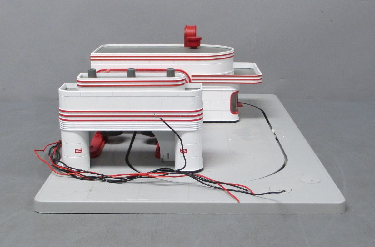 MTH 30-9167 O Gauge Operating Bikini Car Wash