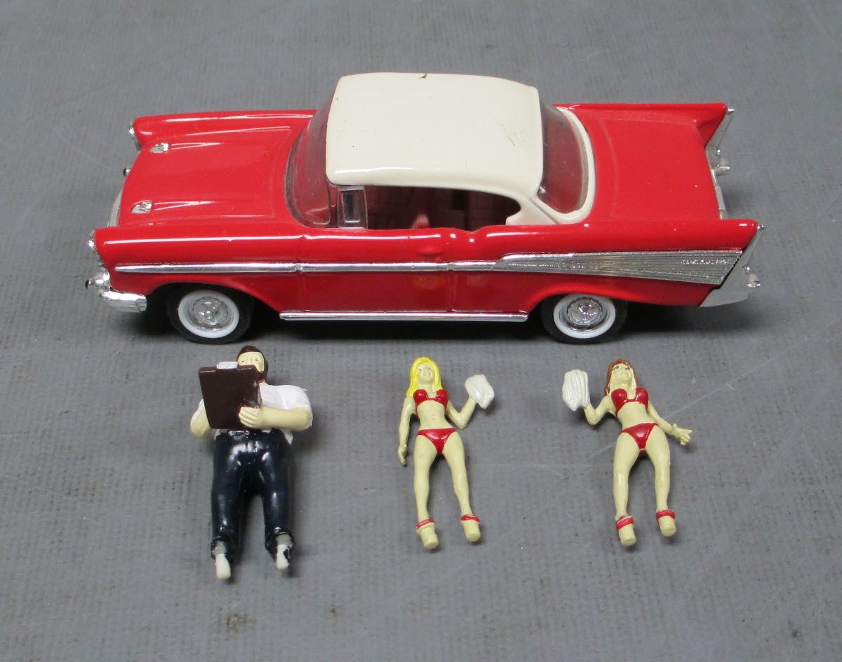 MTH 30-9167 O Gauge Operating Bikini Car Wash