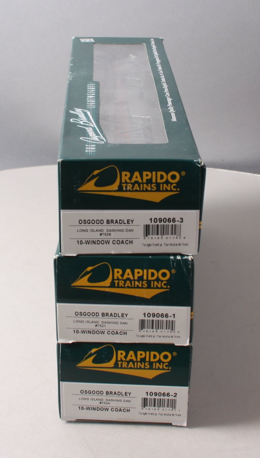 Rapido Trains 109066 HO Long Island Rail Road Lightweight 10-Window Coaches (3)