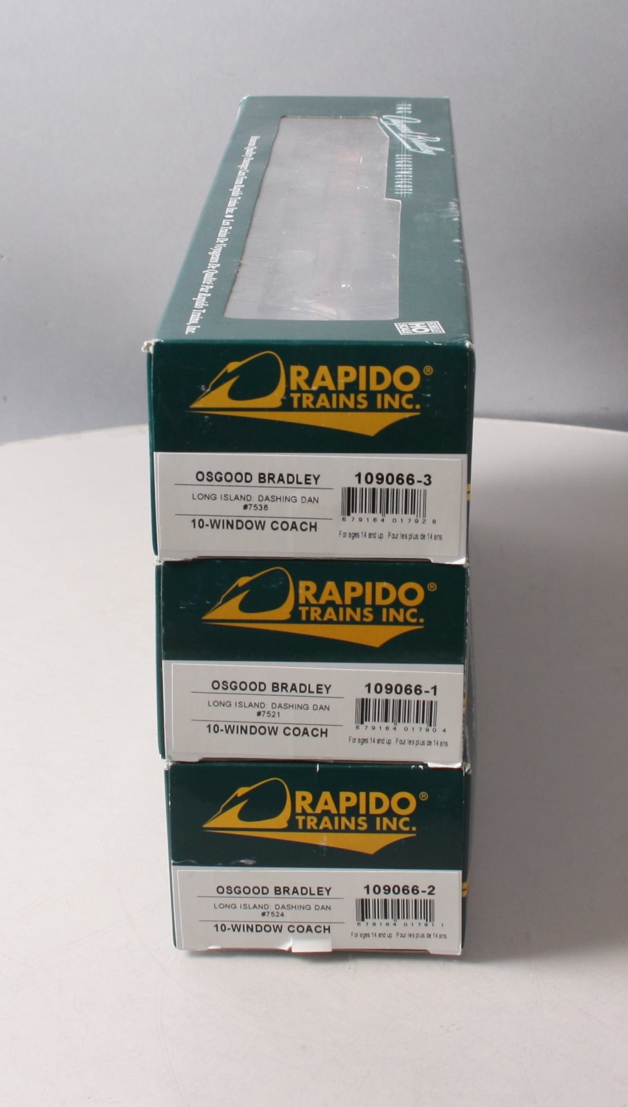 Rapido Trains 109066 HO Long Island Rail Road Lightweight 10-Window Coaches (3)