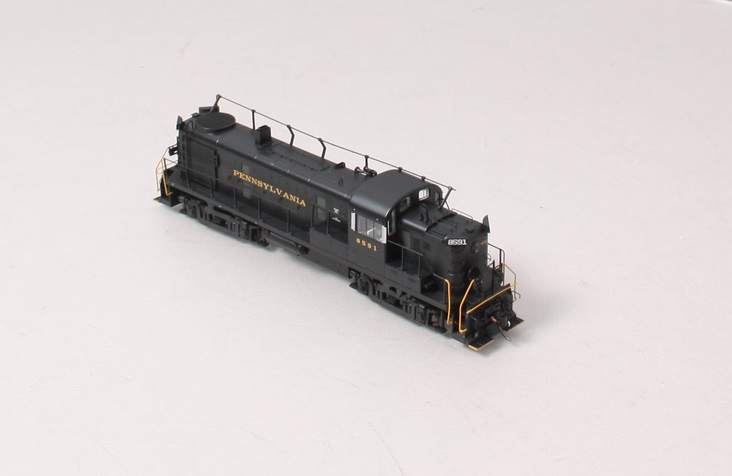 Bowser 24683 HO Pennsylvania Alco RS-3 Ph. 3 Diesel Loco w/Train Phone #8591